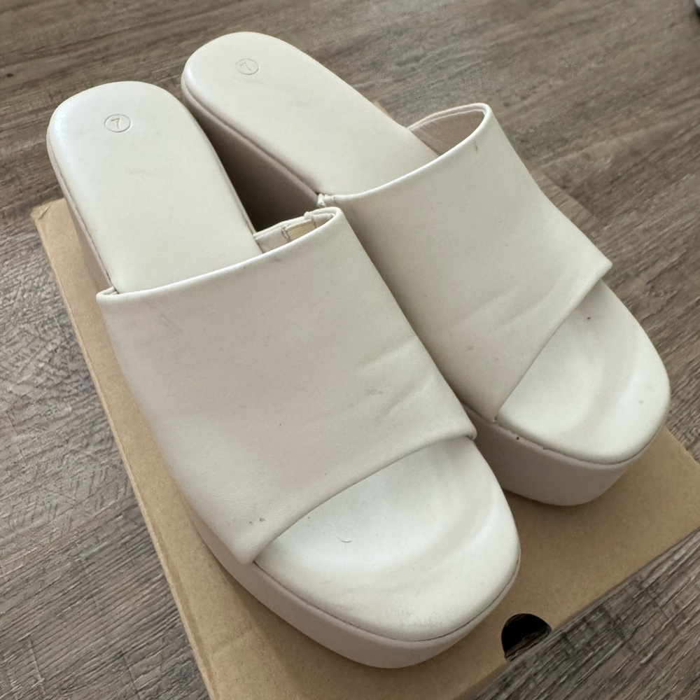 Slide wedge heels